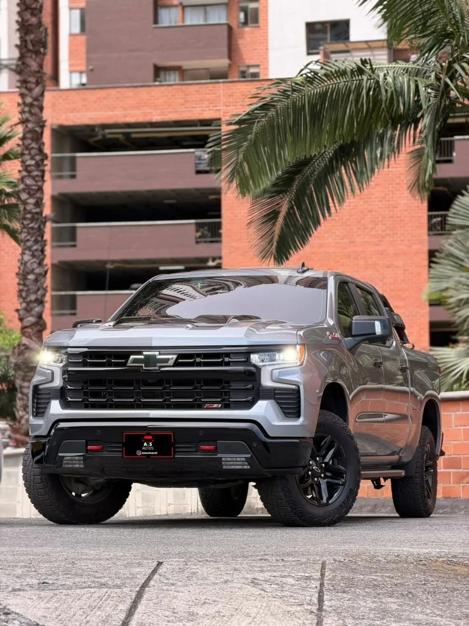 Chevrolet Silverado Z71 2025 — foto 2 de 11