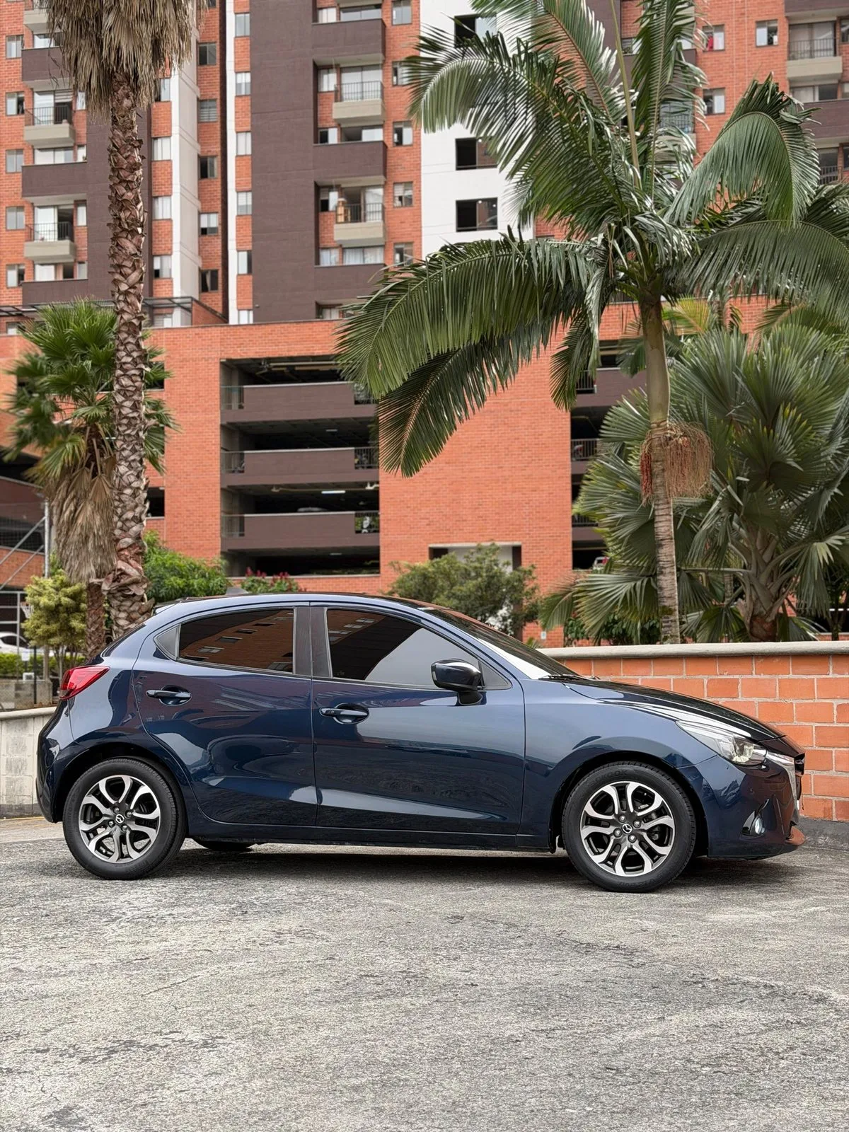 Mazda 2 Grand Touring 2017 — foto 9 de 11