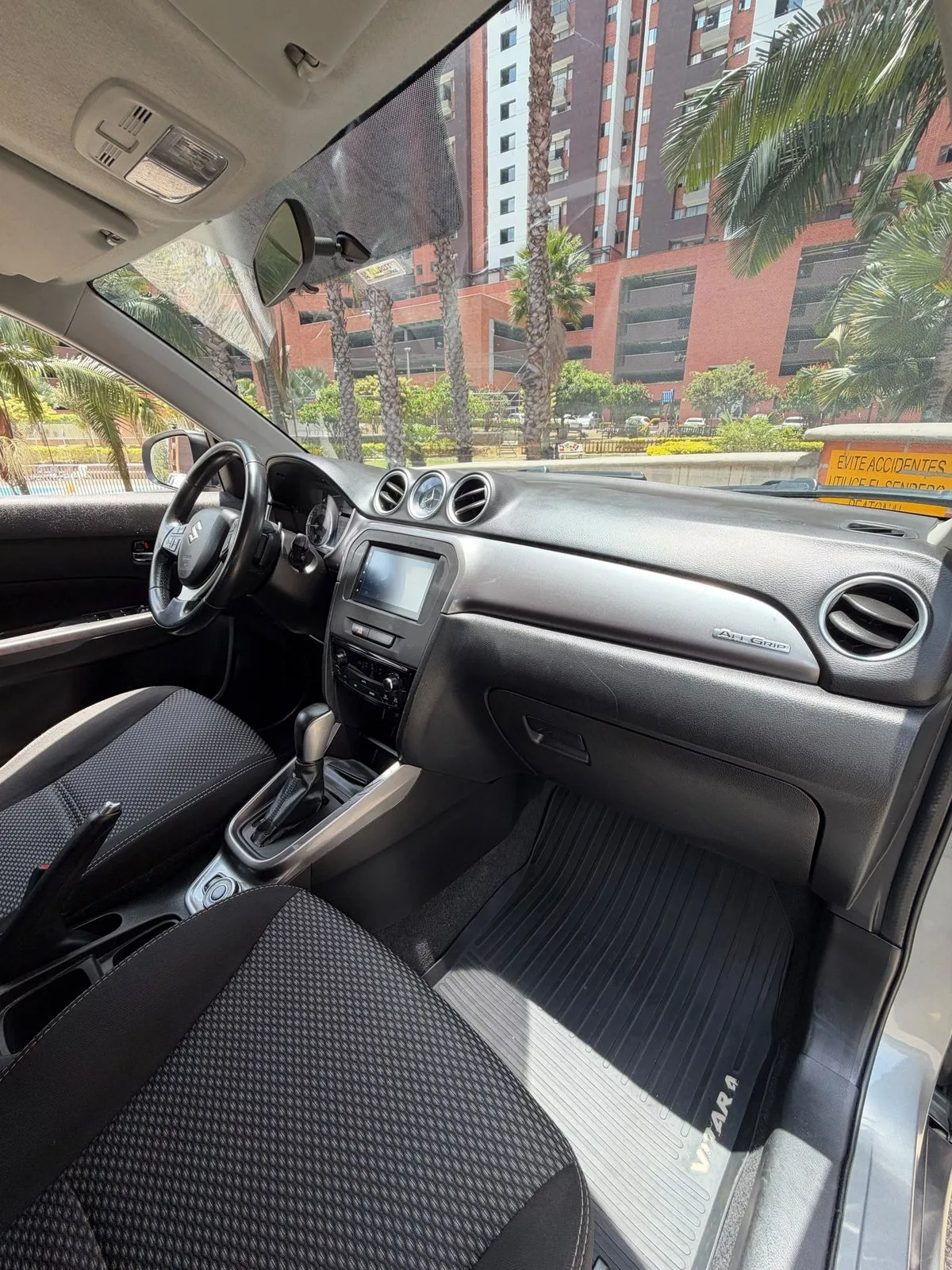 Suzuki Vitara All Grip 2022 — foto 7 de 13