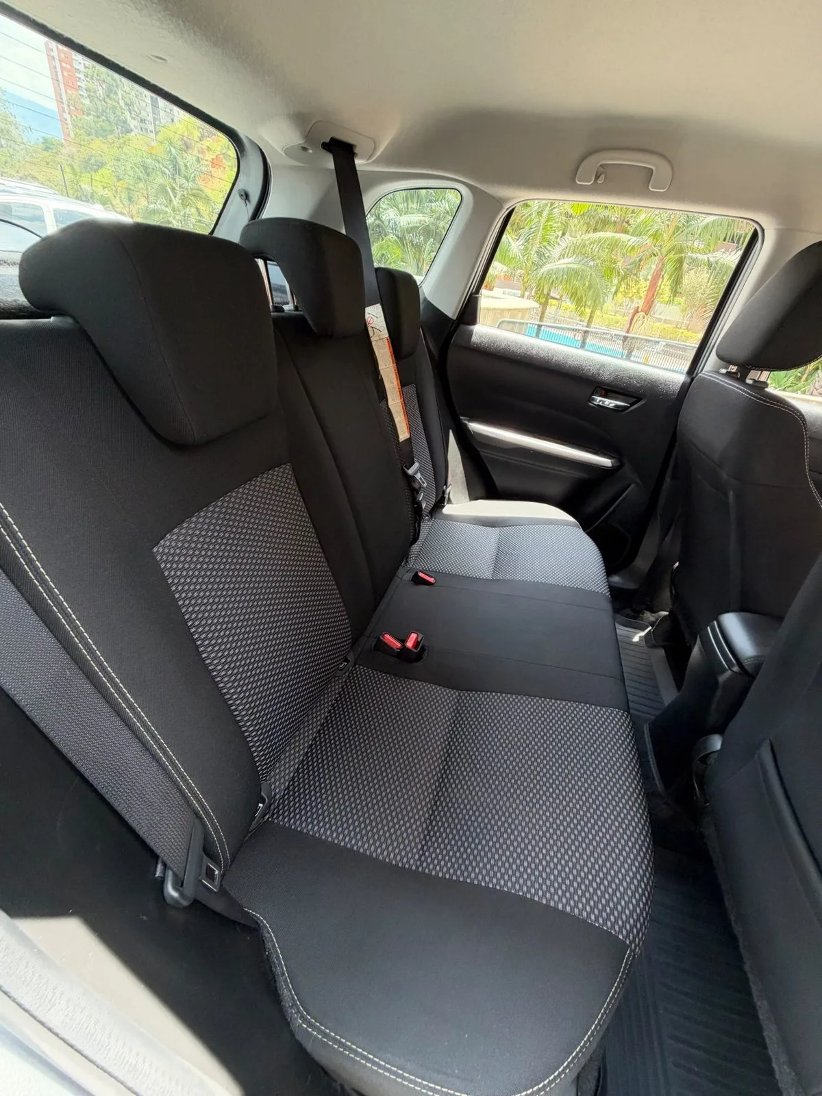 Suzuki Vitara All Grip 2022 — foto 9 de 13