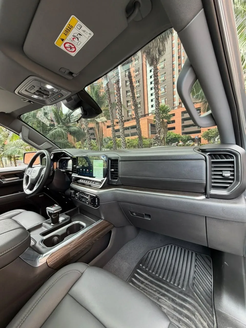 Chevrolet Silverado Z71 2025 — foto 7 de 11