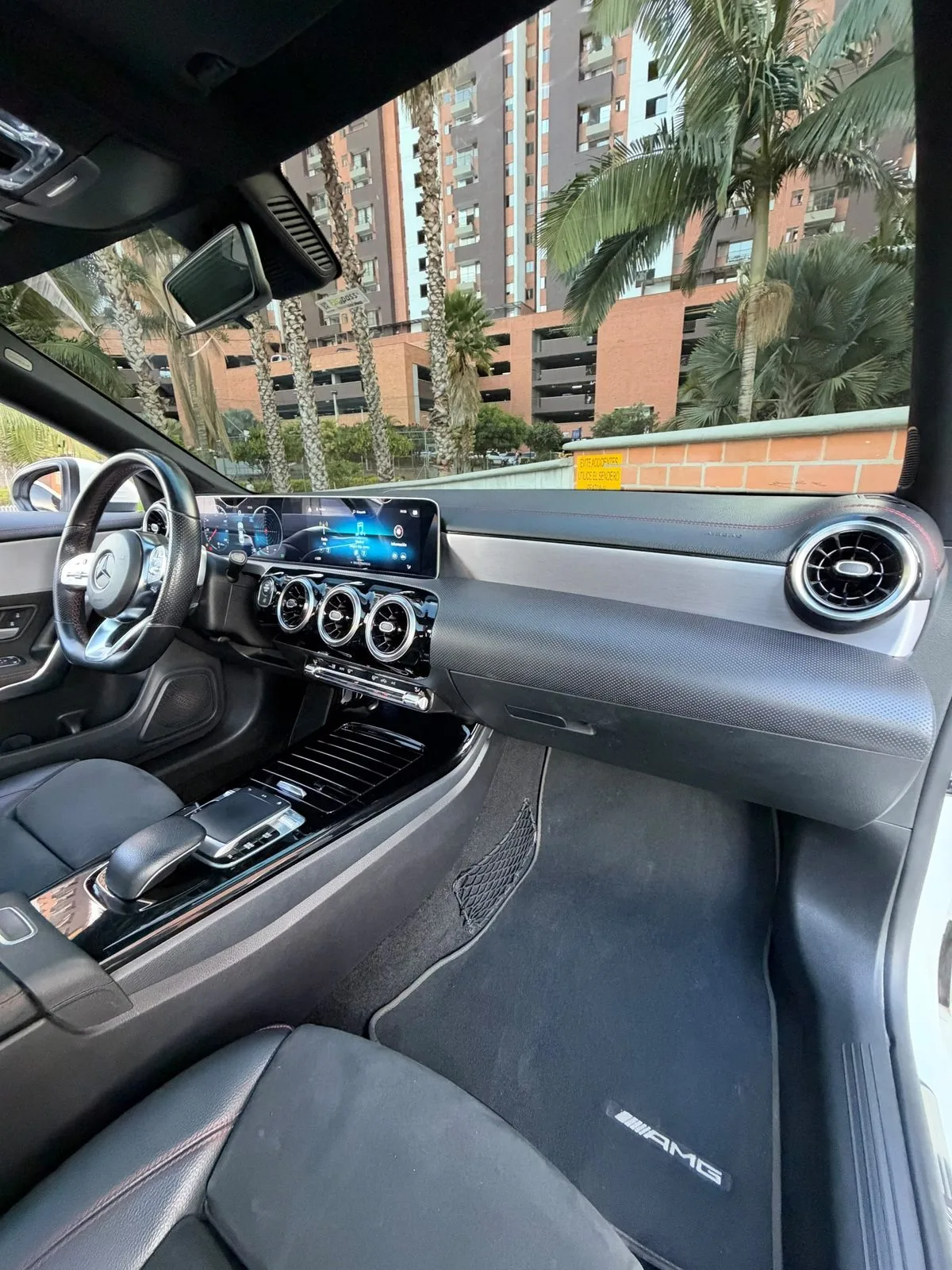 Mercedes Benz CLA180 Amg Line 2020 — foto 6 de 11