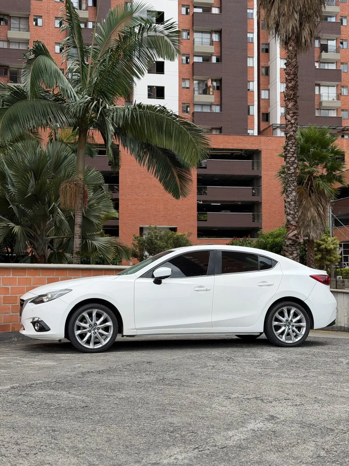 Mazda 3 Grand Touring 2017 — foto 2 de 12