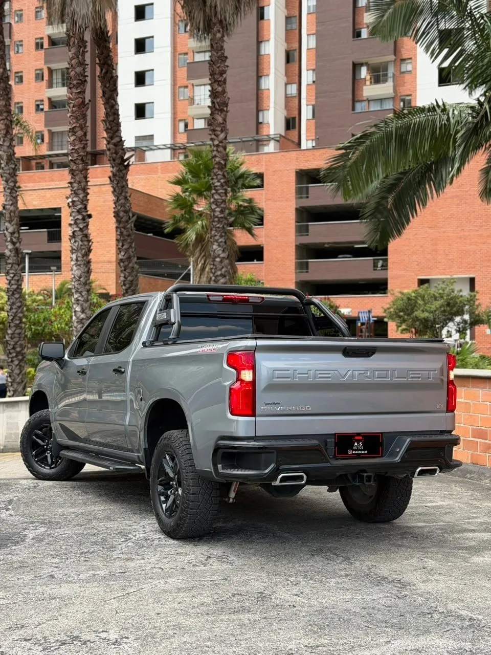 Chevrolet Silverado Z71 2025 — foto 3 de 11