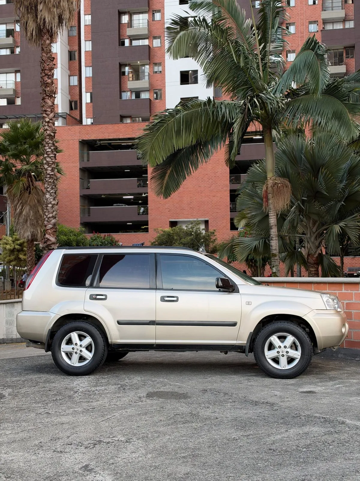 Nissan X-trail Classic 2013 — foto 10 de 12